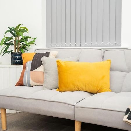 Stylish Home In York - Free Wifi & Parking - Close To Racecourse & City Centre Extérieur photo