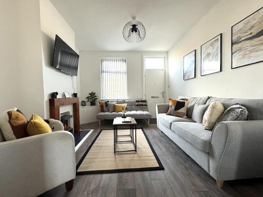 Stylish Home In York - Free Wifi & Parking - Close To Racecourse & City Centre Extérieur photo
