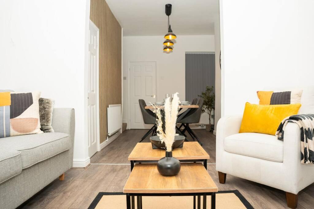 Stylish Home In York - Free Wifi & Parking - Close To Racecourse & City Centre Extérieur photo